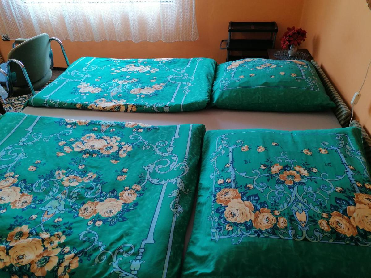 Ildiko Vendeghaz Heviz Appartement Buitenkant foto